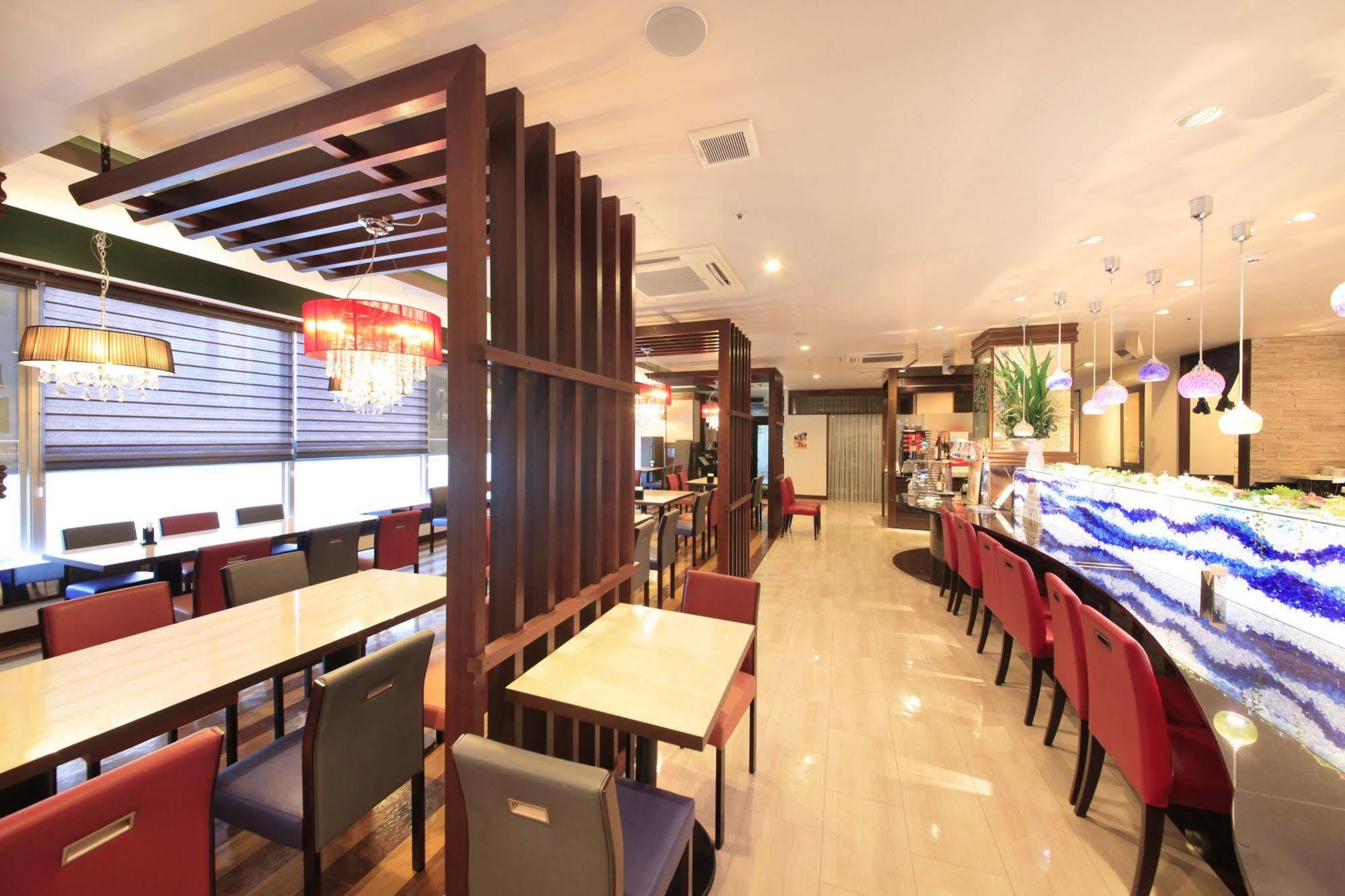 里士满那霸久茂地酒店 外观 照片
